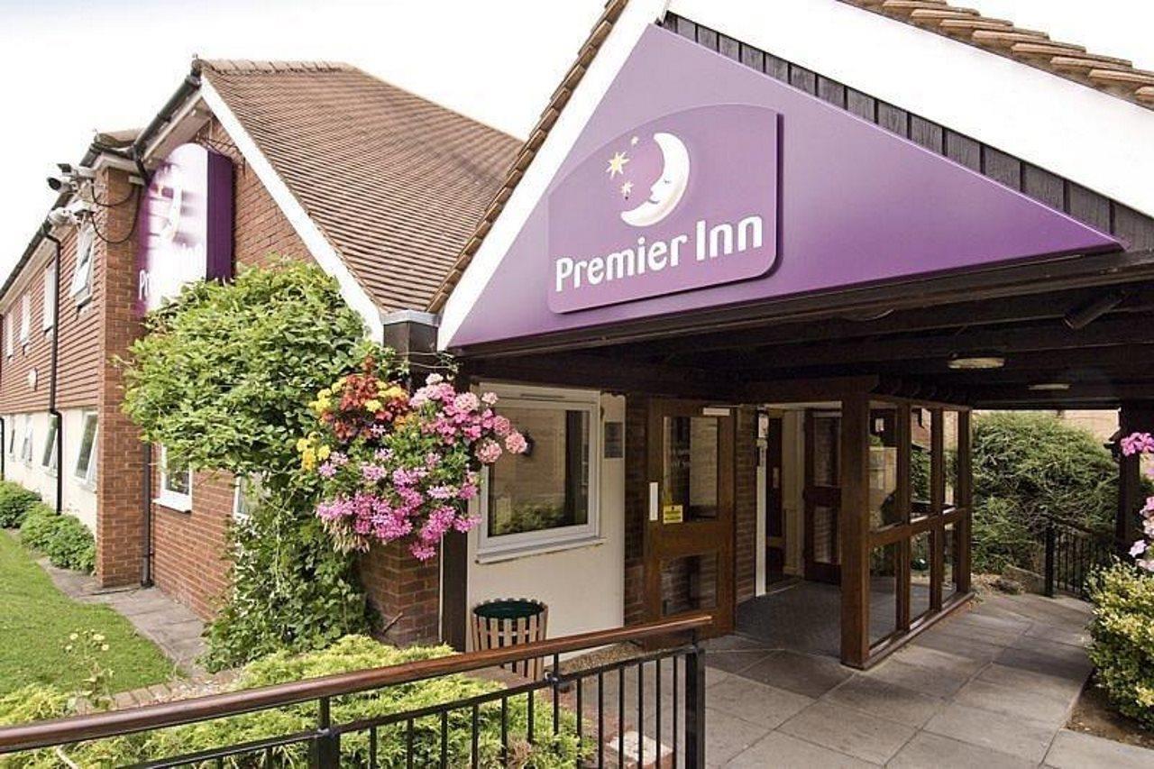 Premier Inn Трінґ Екстер'єр фото